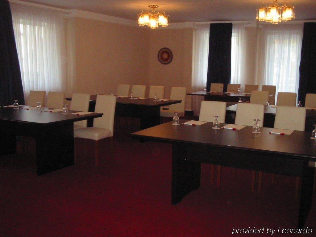 Monte-Nelly Hotel Букурещ Екстериор снимка