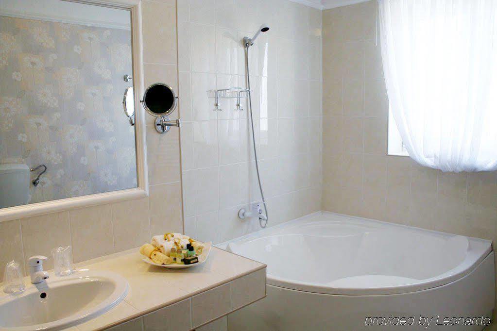 Monte-Nelly Hotel Букурещ Екстериор снимка